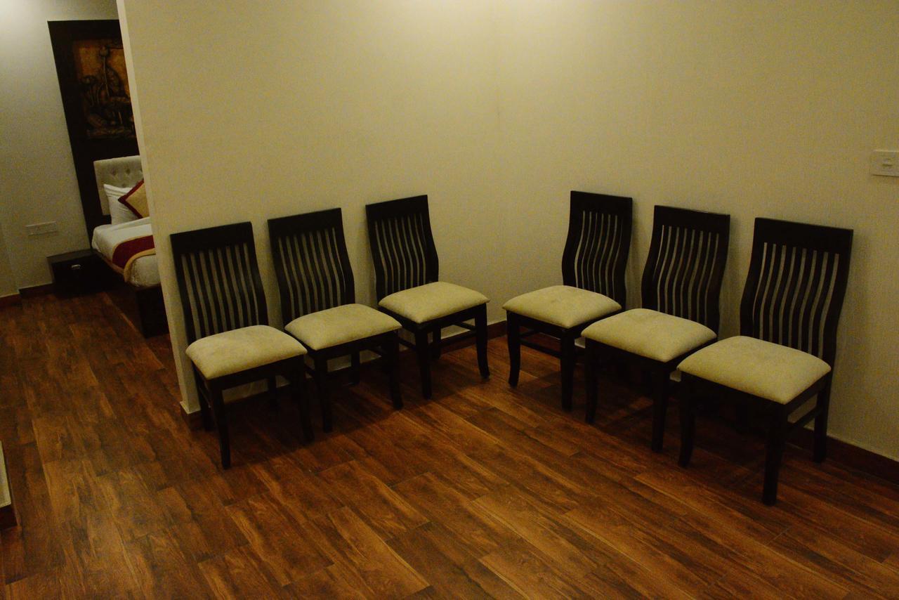 Hotel Ishanika 3*