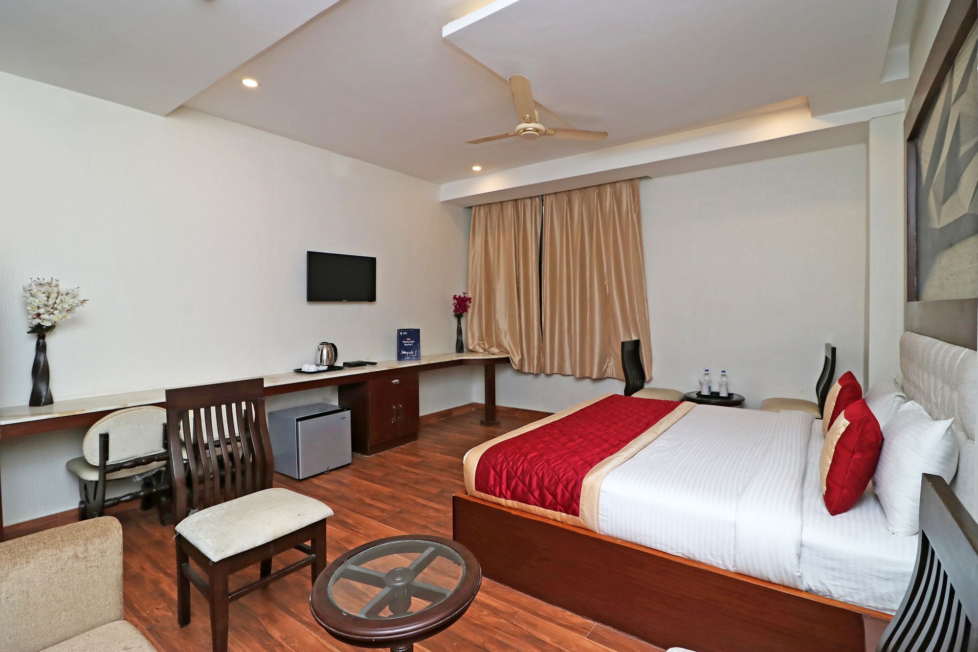 Hotel Ishanika 3*